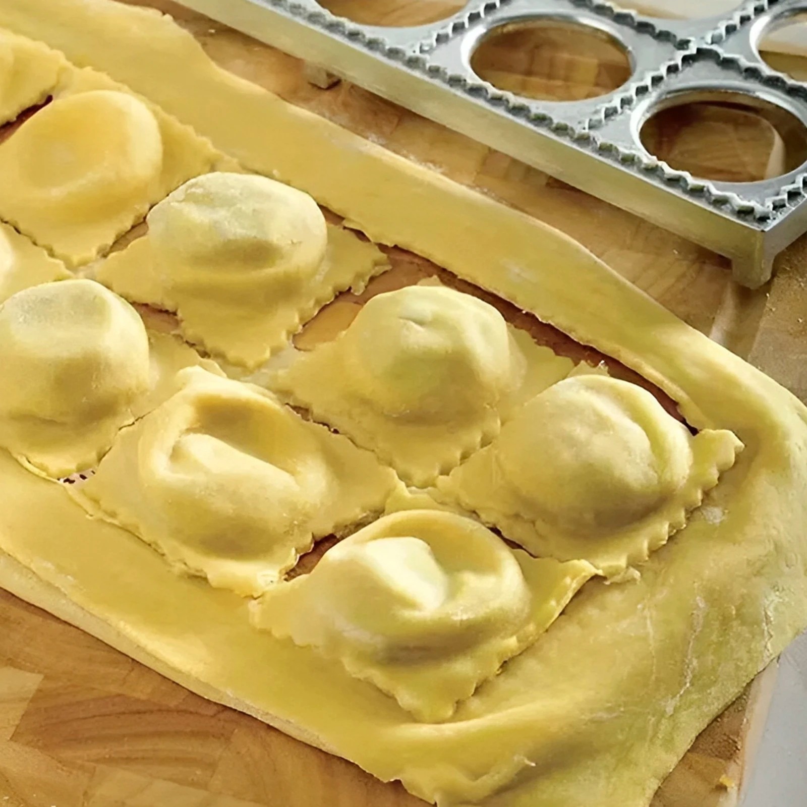 Dumpling Mold 12 Holes Ravioli - Kitchen Appliances On Sale recension och pris